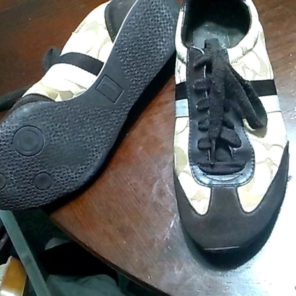 Coach shoes - Picture 2 of 2